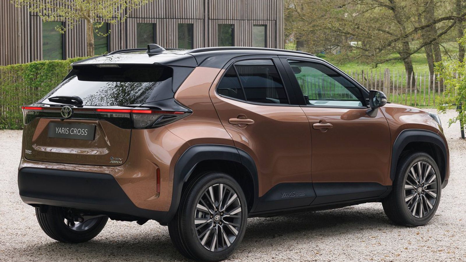 Toyota: Ετοιμάζει νέες μπαταρίες για τα υβριδικά της
